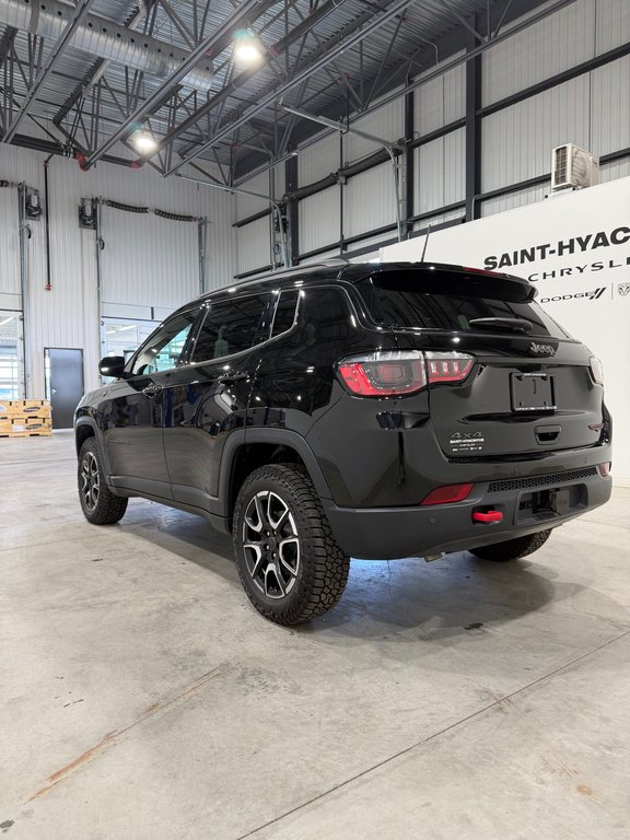 2025 Jeep Compass Trailhawk in Saint-Hyacinthe, Quebec - 7 - w1024h768px