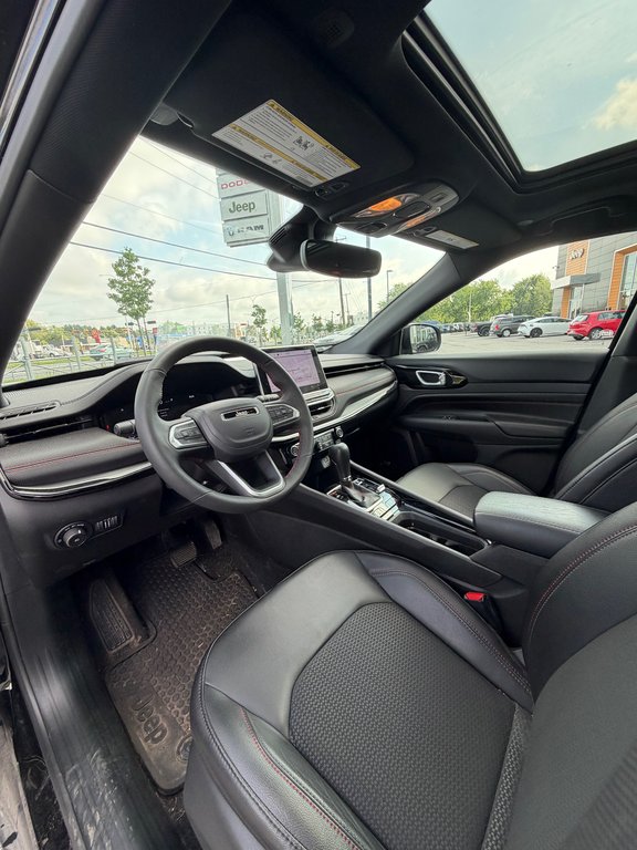 2025 Jeep Compass Trailhawk in Saint-Hyacinthe, Quebec - 8 - w1024h768px