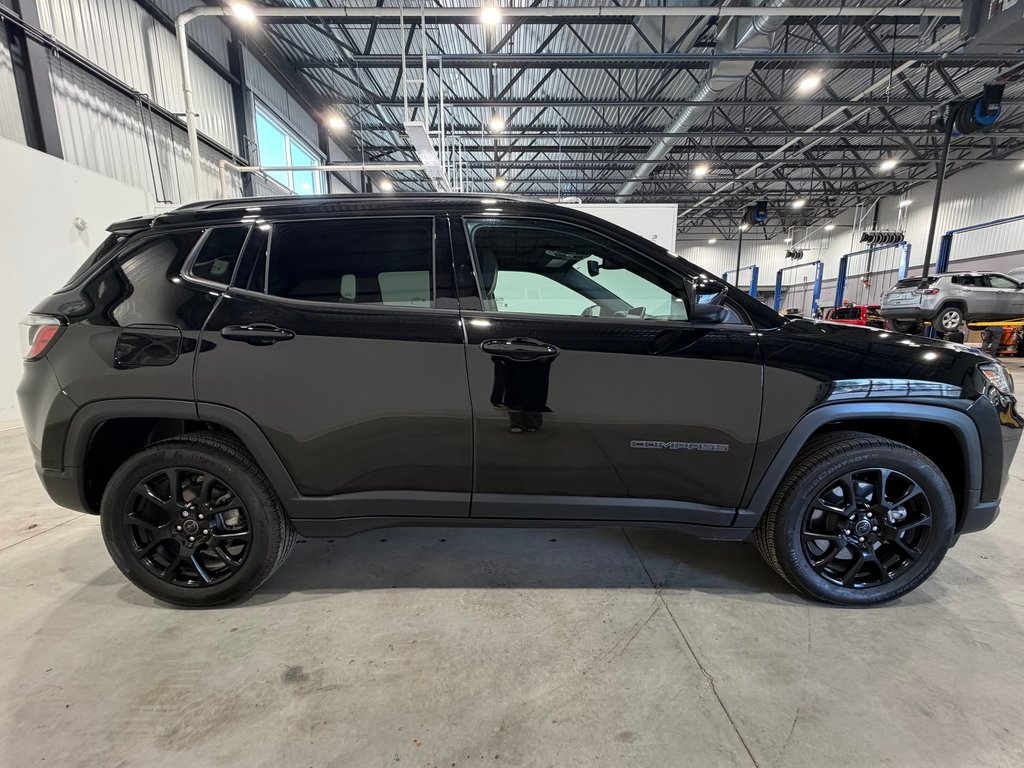 2025 Jeep Compass Altitude in Saint-Hyacinthe, Quebec - 4 - w1024h768px