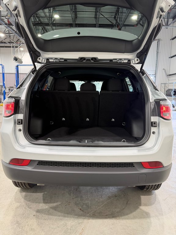 Jeep Compass SPORT 2026 à Saint-Hyacinthe, Québec - 11 - w1024h768px