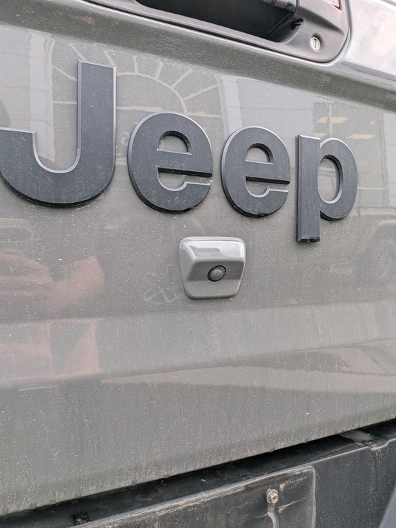 2021 Jeep Gladiator Sport S in Saint-Hyacinthe, Quebec - 8 - w1024h768px