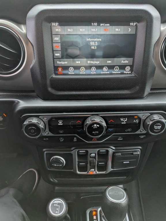 2021 Jeep Gladiator Sport S in Saint-Hyacinthe, Quebec - 19 - w1024h768px