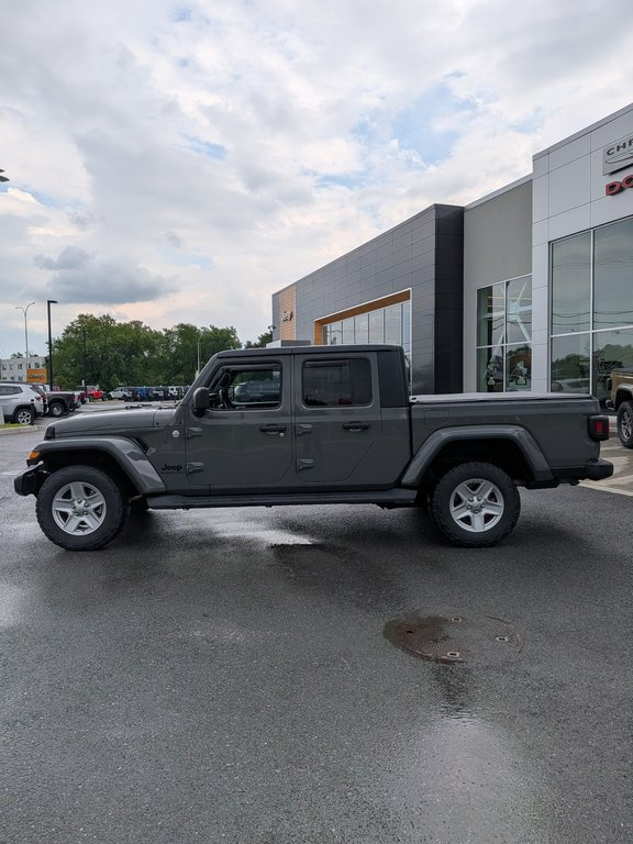 2021 Jeep Gladiator Sport S in Saint-Hyacinthe, Quebec - 3 - w1024h768px