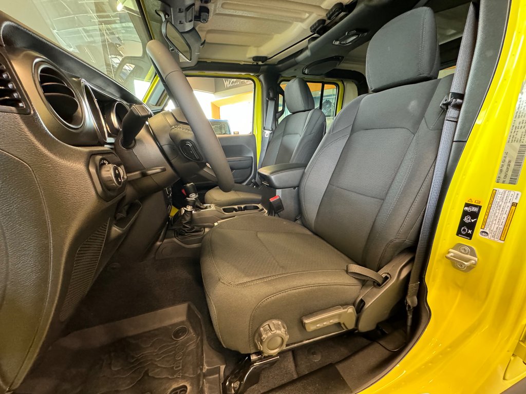 2023 Jeep Gladiator WILLYS in St-Jean-Sur-Richelieu, Quebec - 8 - w1024h768px
