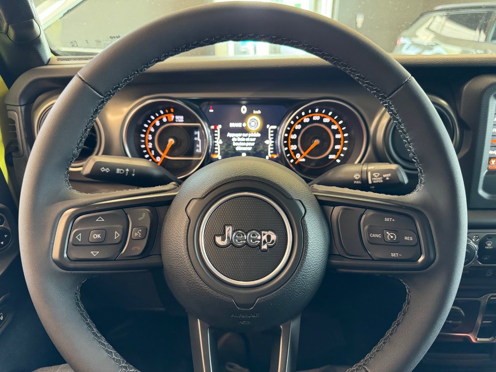 2023 Jeep Gladiator WILLYS in St-Jean-Sur-Richelieu, Quebec - 10 - w1024h768px