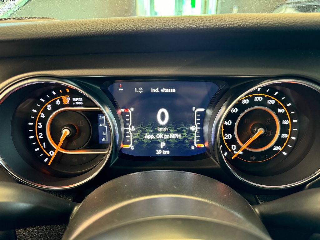 2023 Jeep Gladiator WILLYS in St-Jean-Sur-Richelieu, Quebec - 11 - w1024h768px