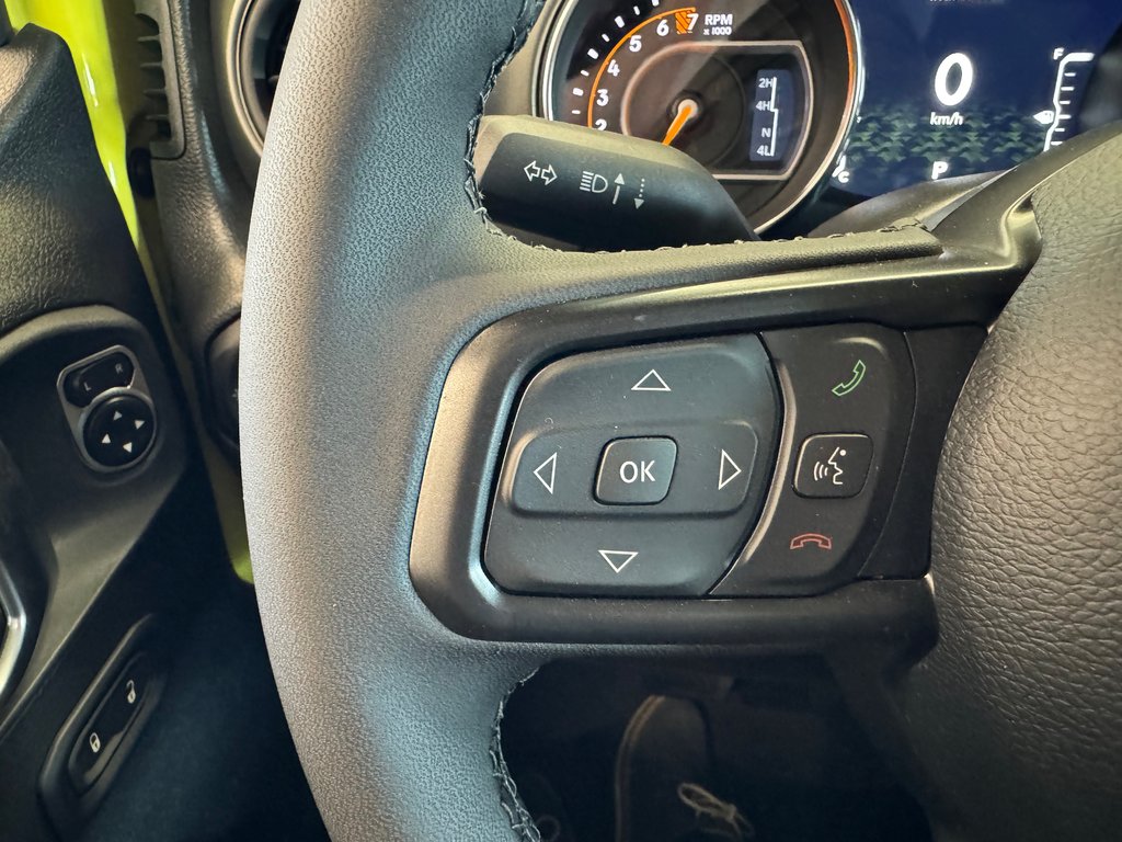 2023 Jeep Gladiator WILLYS in St-Jean-Sur-Richelieu, Quebec - 12 - w1024h768px