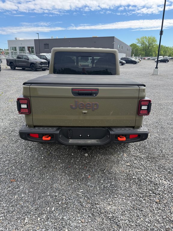 2026 Jeep Gladiator Mojave X in Saint-Hyacinthe, Quebec - 3 - w1024h768px