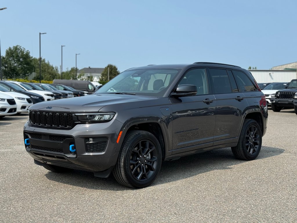 Grand Cherokee 4xe 30TH ANNIVERSARY 2023 à Sherbrooke, Québec - 1 - w1024h768px