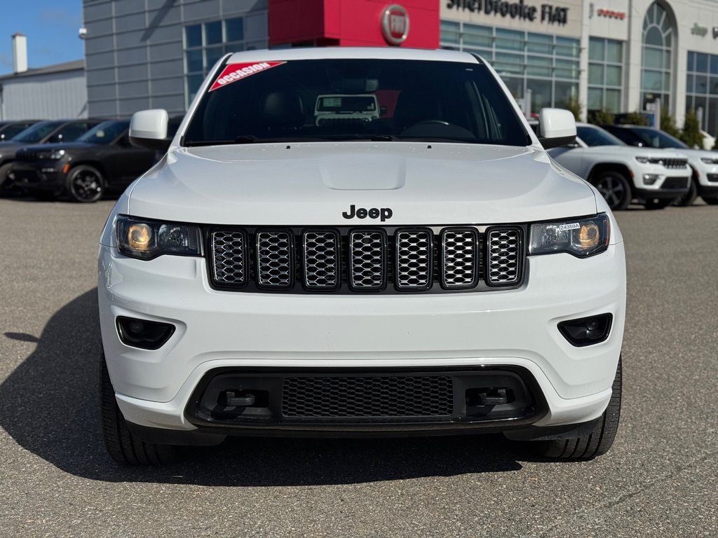 2020  Grand Cherokee ALTITUDE 4X4 // TOIT OUVRANT in Sherbrooke, Quebec - 3 - w1024h768px