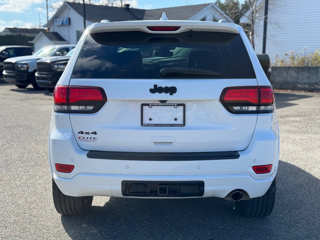 2020  Grand Cherokee ALTITUDE 4X4 // TOIT OUVRANT in Sherbrooke, Quebec - 6 - w1024h768px