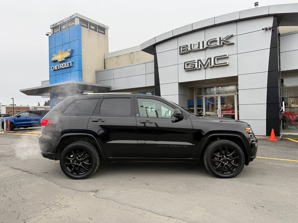 2021  Grand Cherokee ALTITUDE in Drummondville, Quebec - 3 - w1024h768px