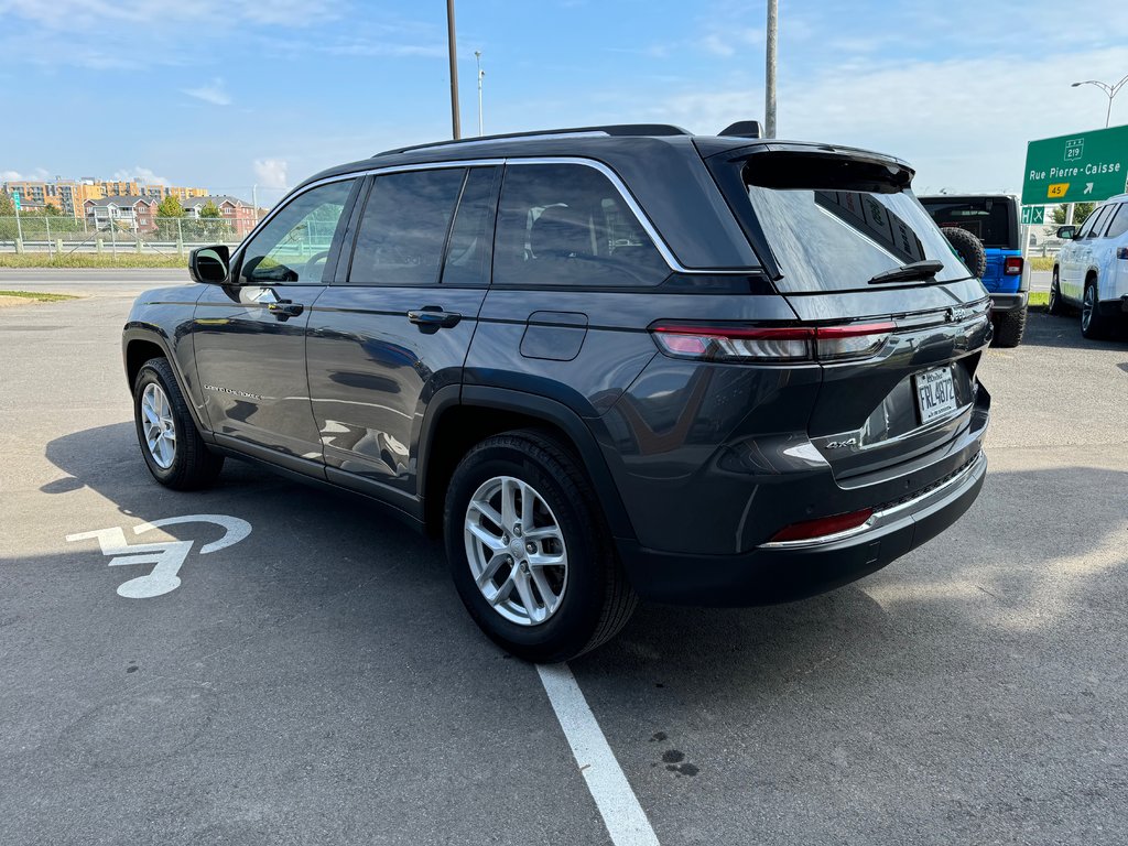 Grand Cherokee LAREDO 2023 à St-Jean-Sur-Richelieu, Québec - 2 - w1024h768px