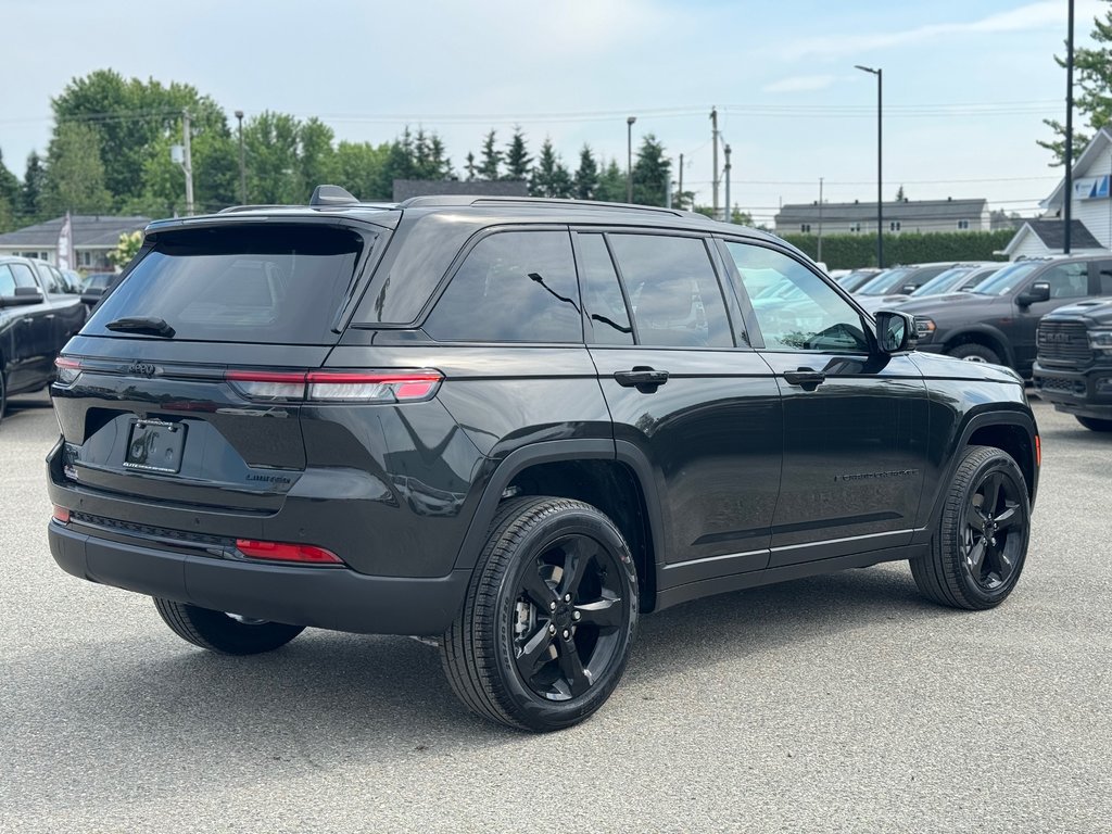 2024  Grand Cherokee LIMITED in Sherbrooke, Quebec - 5 - w1024h768px