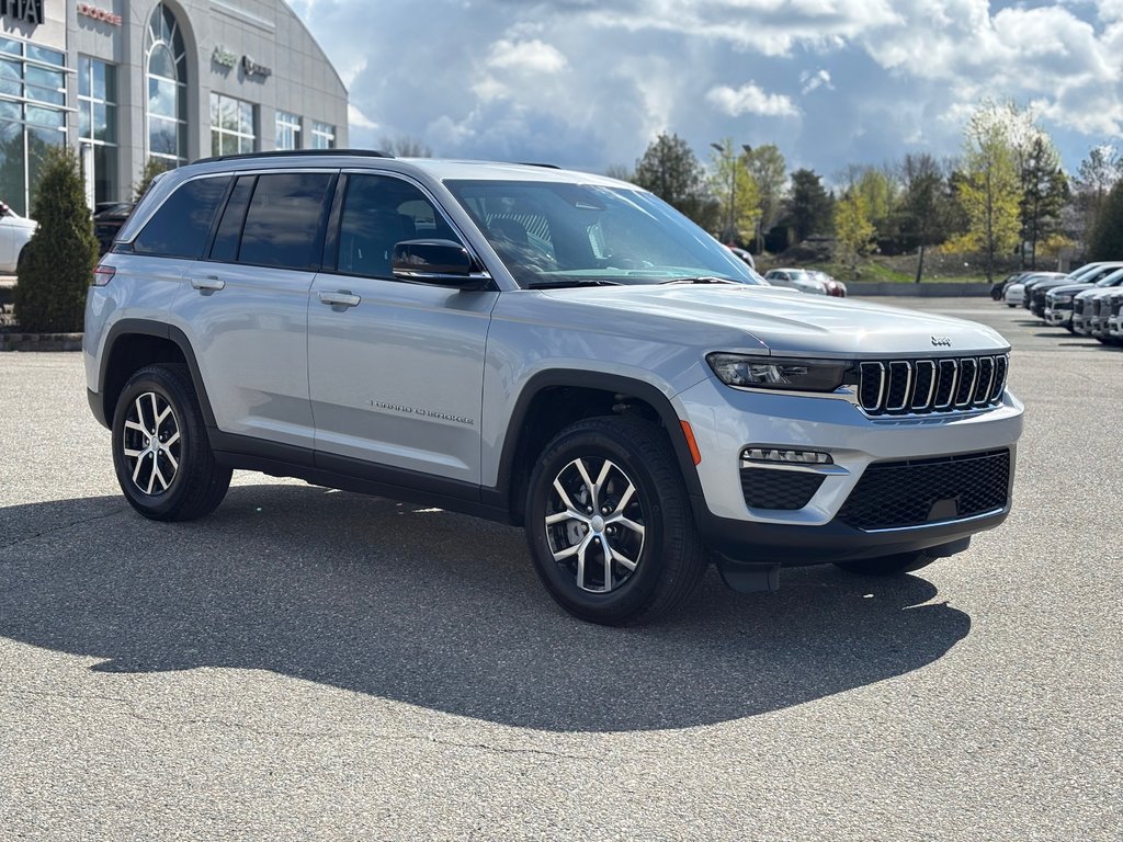 Jeep Grand Cherokee LIMITED 4X4 // TOIT PANORAMIQUE 2024 à Sherbrooke, Québec - 2 - w1024h768px