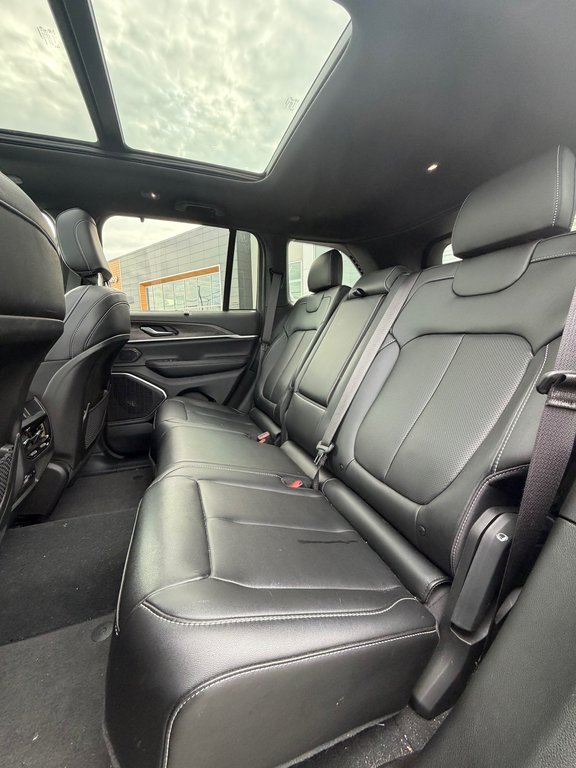2024 Jeep Grand Cherokee Limited in Saint-Hyacinthe, Quebec - 13 - w1024h768px