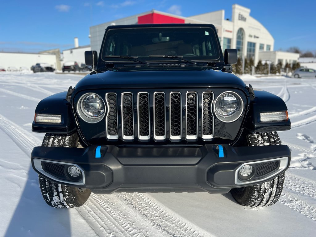 2023 Jeep Wrangler 4xe UNLIMITED SAHARA 4X4 // DEUX TOITS in Sherbrooke, Quebec - 3 - w1024h768px