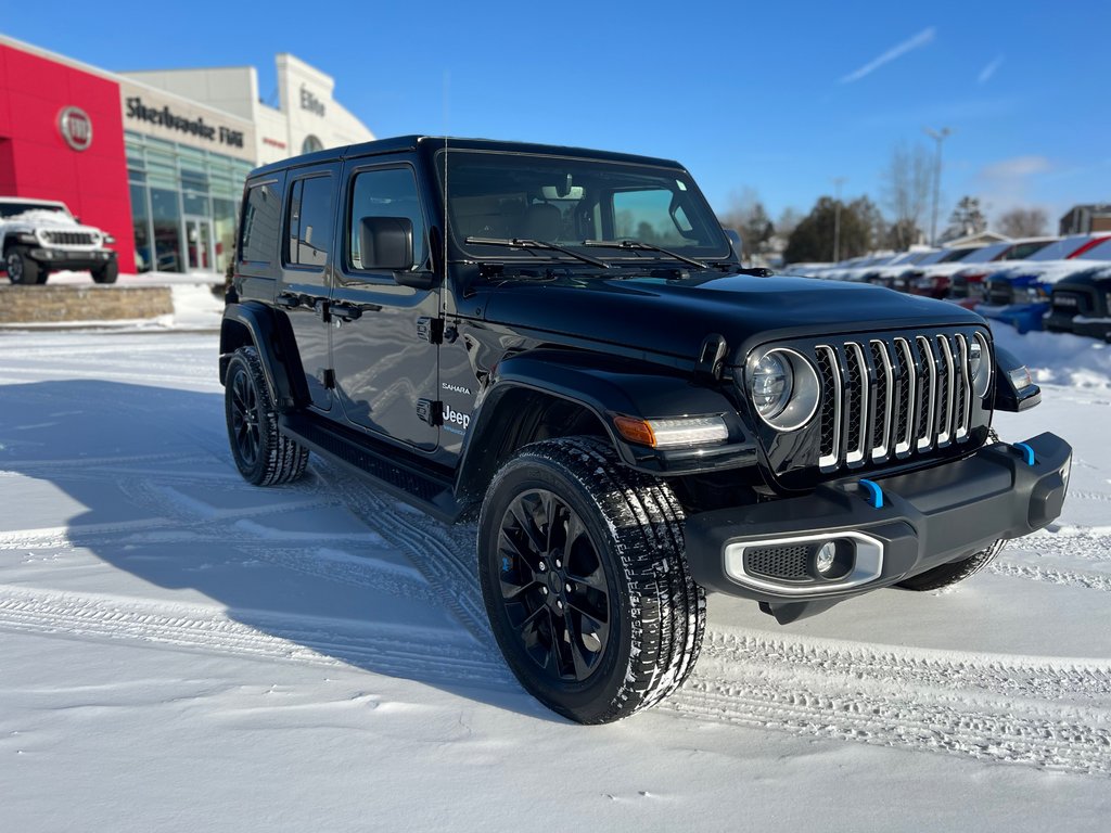 2023 Jeep Wrangler 4xe UNLIMITED SAHARA 4X4 // DEUX TOITS in Sherbrooke, Quebec - 2 - w1024h768px