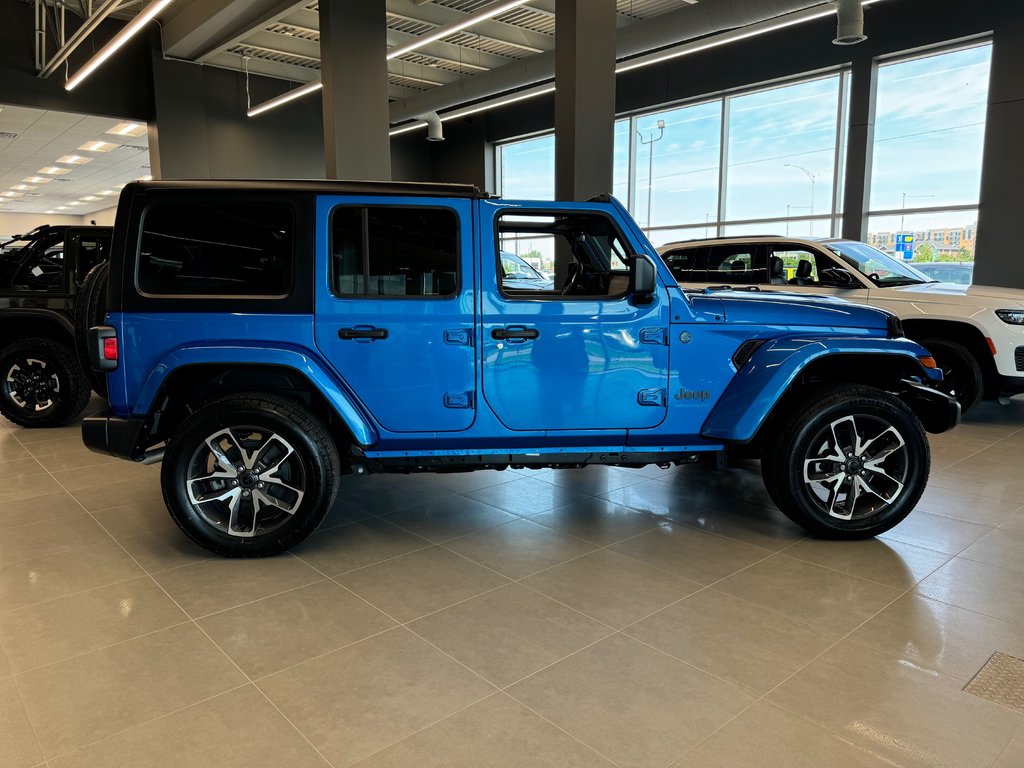 2024  Wrangler 4xe SPORT S in Sherbrooke, Quebec - 5 - w1024h768px