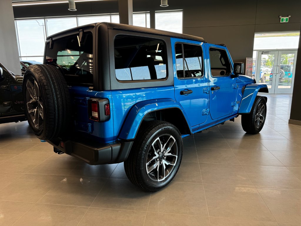 2024  Wrangler 4xe SPORT S in Sherbrooke, Quebec - 4 - w1024h768px