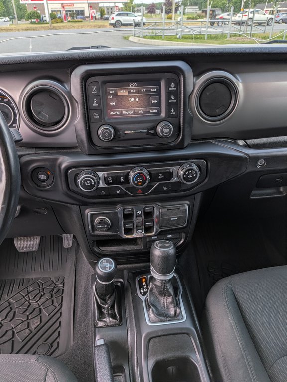 Jeep Wrangler Unlimited Sport 2021 à Saint-Hyacinthe, Québec - 13 - w1024h768px