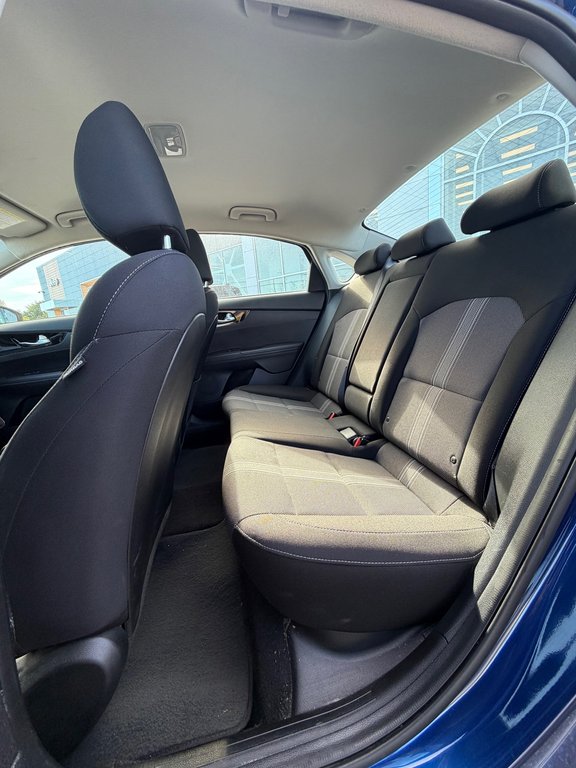2023 Kia Forte EX in Saint-Hyacinthe, Quebec - 13 - w1024h768px