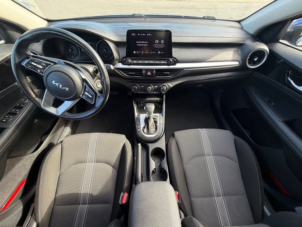 2023 Kia Forte EX in Saint-Hyacinthe, Quebec - 8 - w1024h768px
