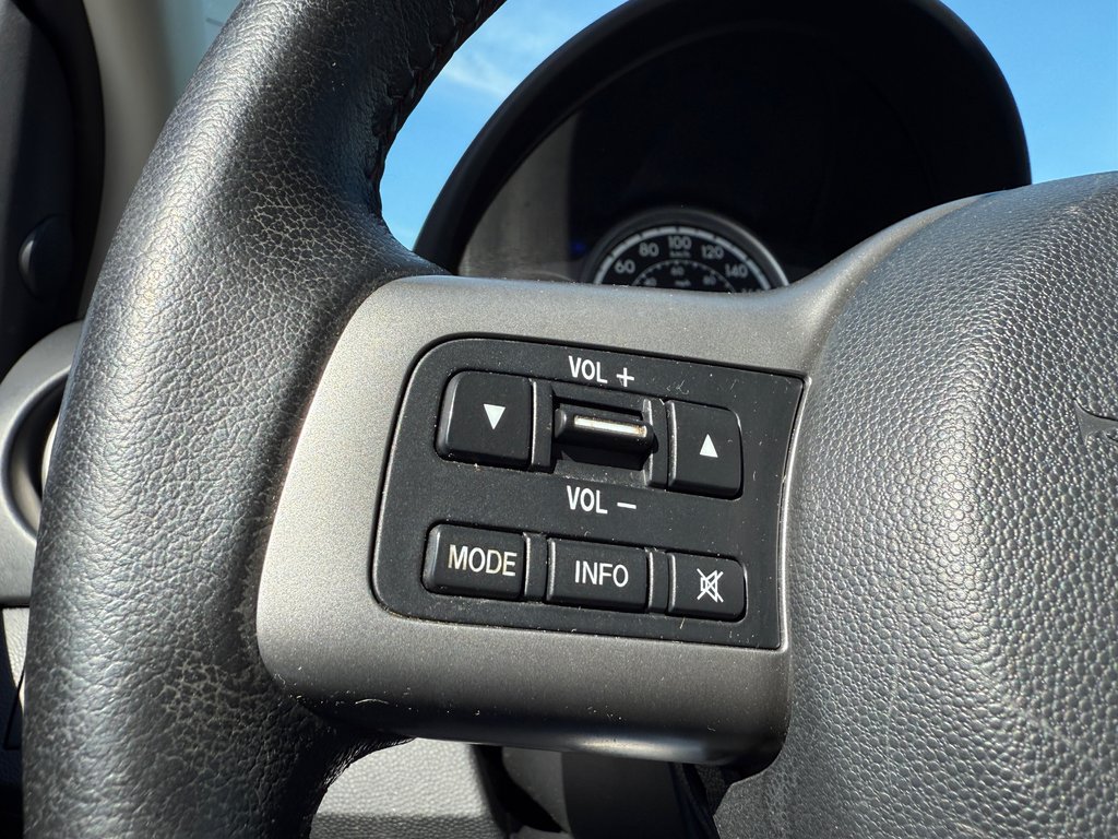 2014 Mazda 2 GS in Drummondville, Quebec - 13 - w1024h768px