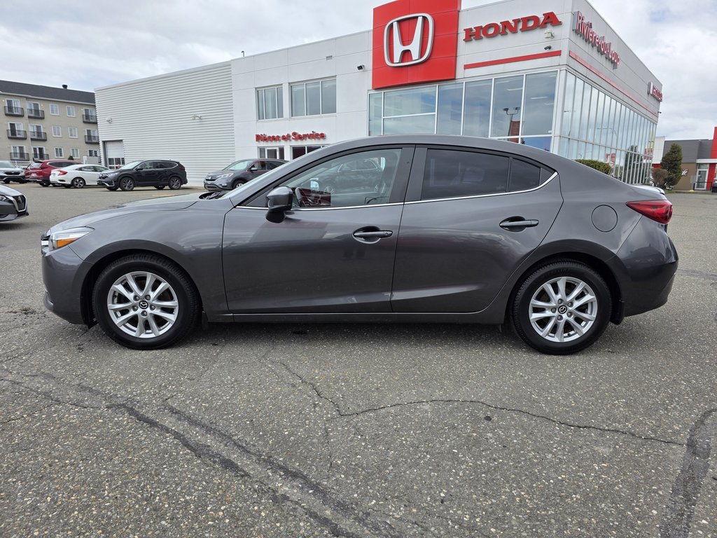 Mazda 3  2018 à Rivière-du-Loup, Québec - 2 - w1024h768px