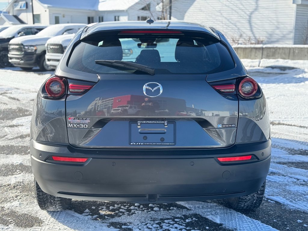 2023  MX-30 EV GS ÉLECTRIQUE // APPLECARPLAY // SIEGES CHAUFFANTS in Sherbrooke, Quebec - 6 - w1024h768px