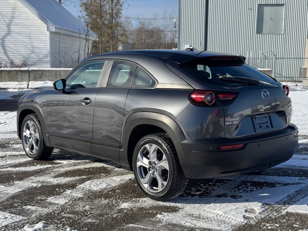 2023  MX-30 EV GS ÉLECTRIQUE // APPLECARPLAY // SIEGES CHAUFFANTS in Sherbrooke, Quebec - 4 - w1024h768px