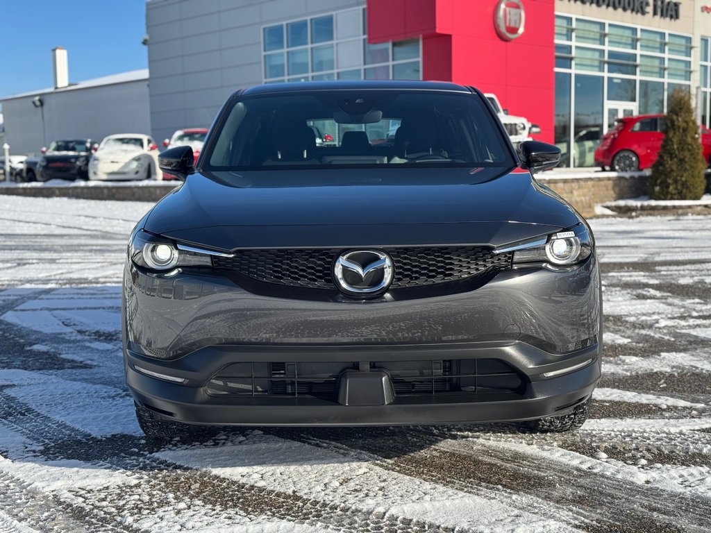 2023  MX-30 EV GS ÉLECTRIQUE // APPLECARPLAY // SIEGES CHAUFFANTS in Sherbrooke, Quebec - 3 - w1024h768px