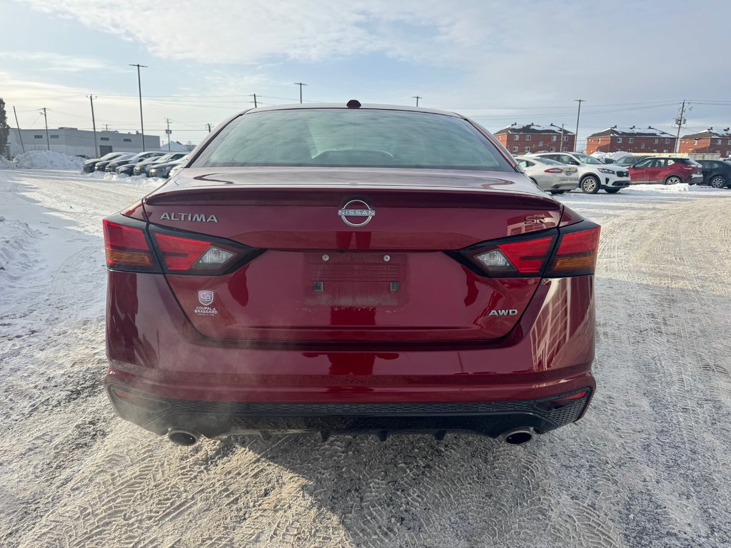 Nissan Altima SR 2023-3