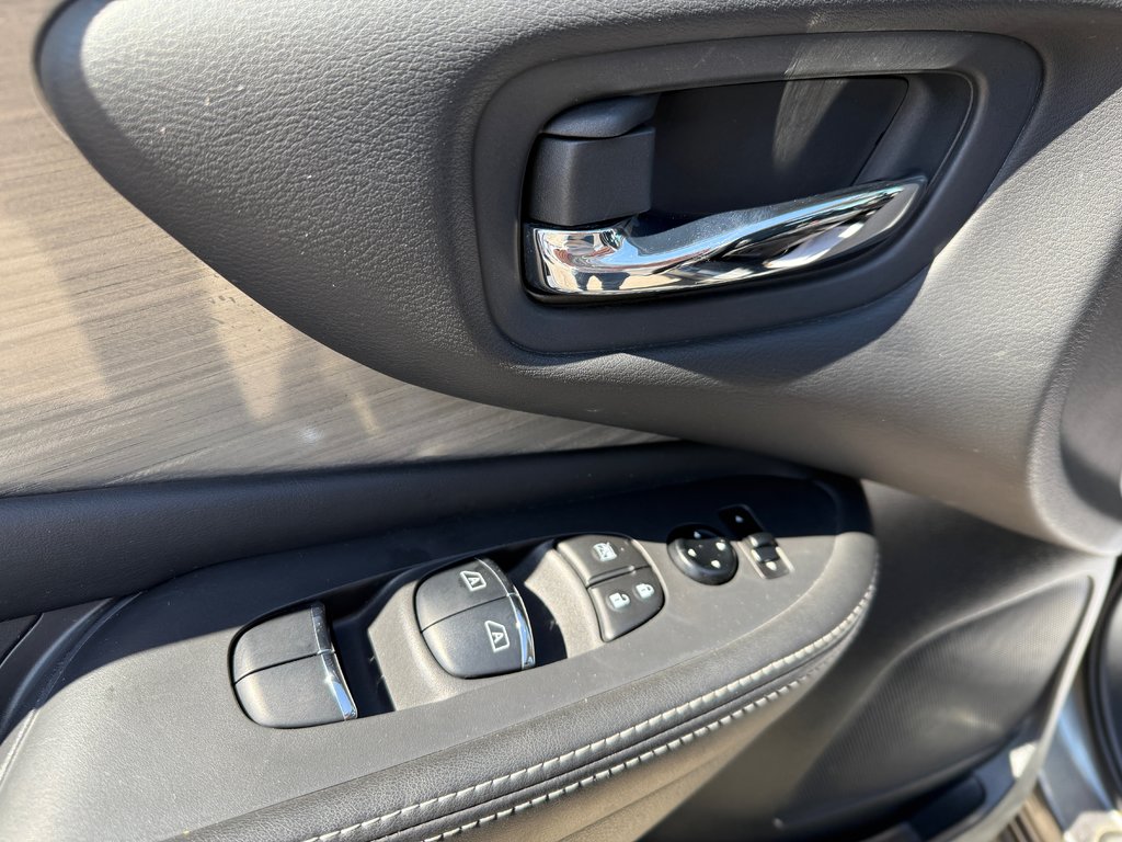 2015 Nissan Murano SL in Drummondville, Quebec - 11 - w1024h768px