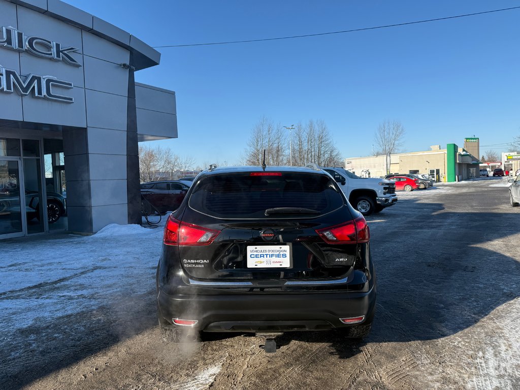 2017 Nissan Qashqai S in Drummondville, Quebec - 3 - w1024h768px