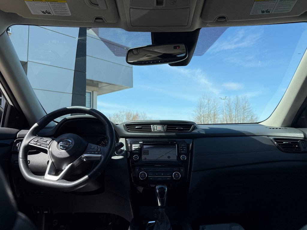 2017 Nissan Rogue SL in Drummondville, Quebec - 10 - w1024h768px