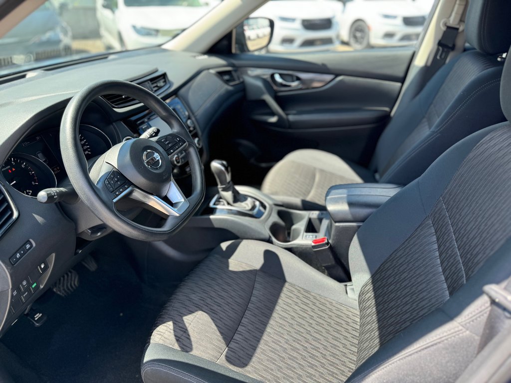 2019  Rogue SV CLIMATISEUR in Sherbrooke, Quebec - 8 - w1024h768px