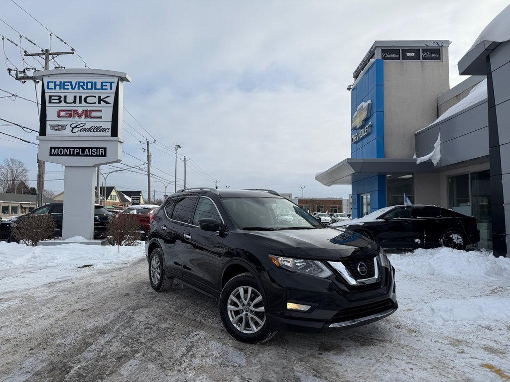 Nissan Rogue SV 2020 à Drummondville, Québec - 1 - w1024h768px