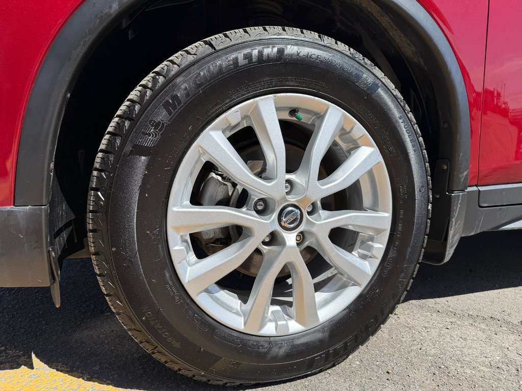 2020 Nissan Rogue SV in Drummondville, Quebec - 6 - w1024h768px