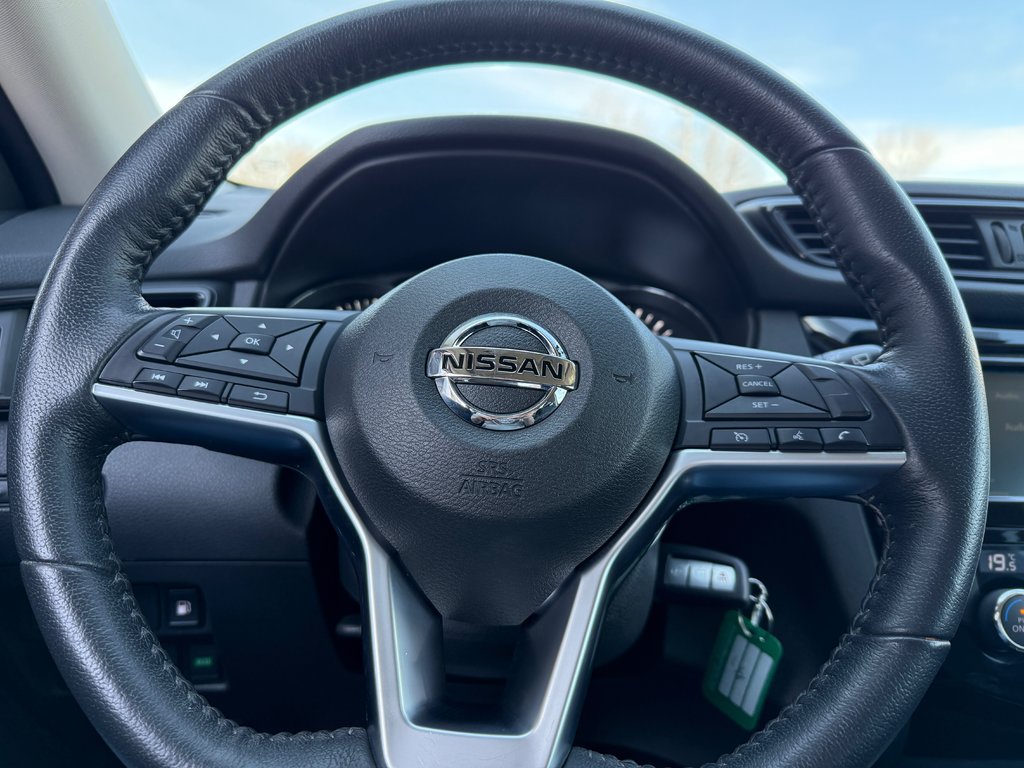2020 Nissan Rogue SV in Drummondville, Quebec - 12 - w1024h768px