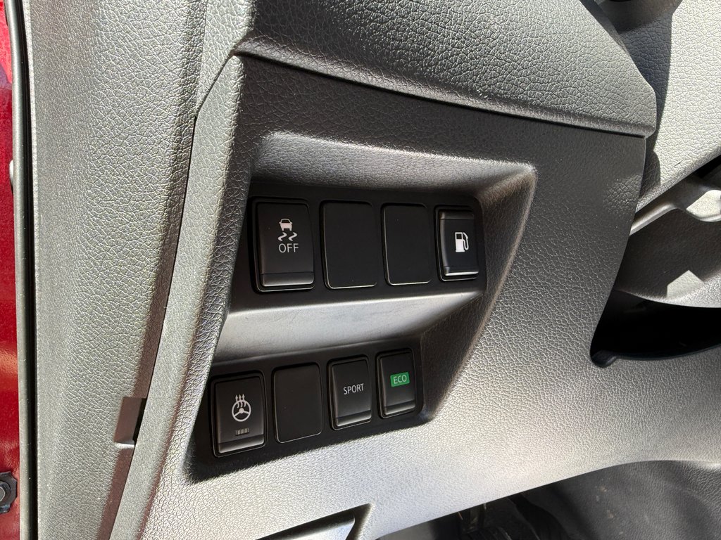 2020 Nissan Rogue SV in Drummondville, Quebec - 11 - w1024h768px