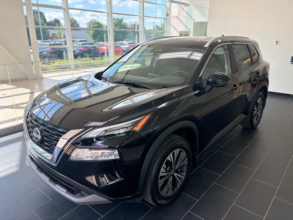 2023  Rogue SV AWD *** TOIT PANO **** in Saint-Hyacinthe, Quebec - 1 - w1024h768px