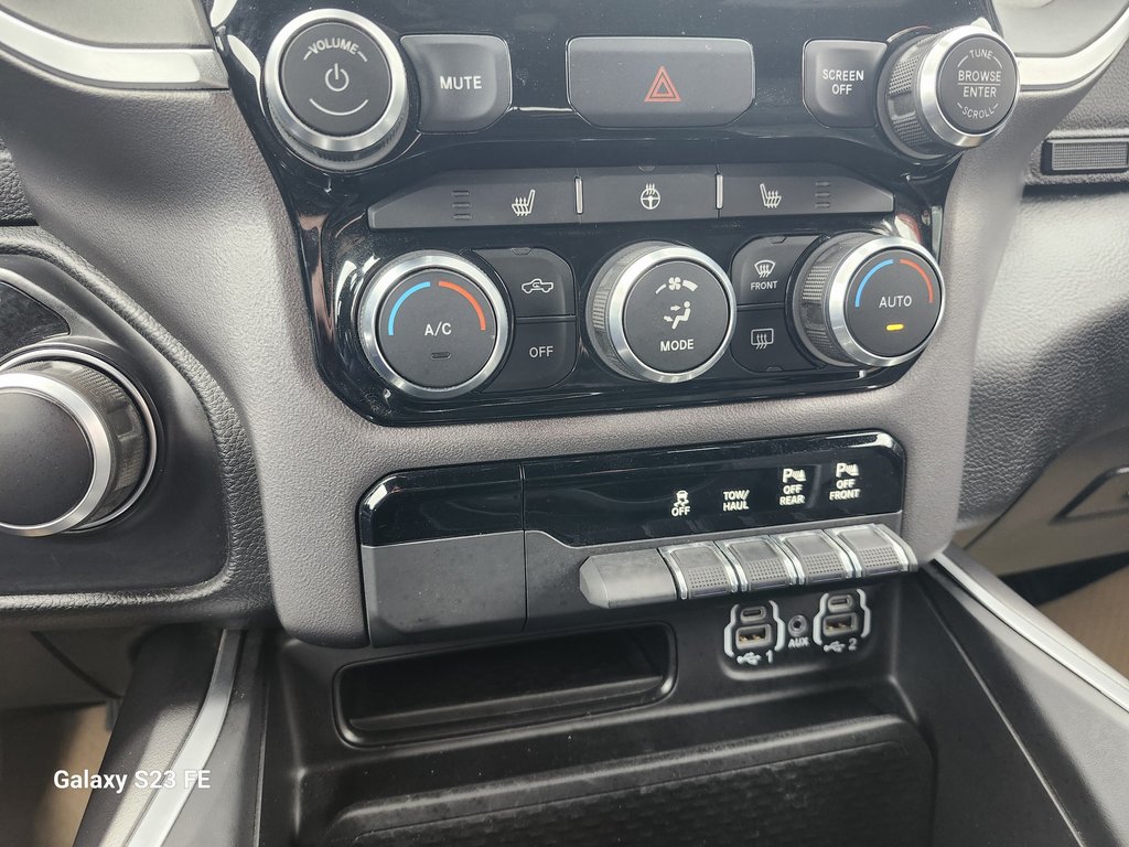Ram 1500 BIG HORN CREW CAB 4X4  2022 à Rivière-du-Loup, Québec - 26 - w1024h768px