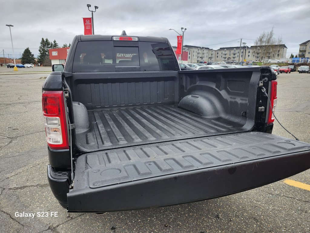 Ram 1500 BIG HORN CREW CAB 4X4  2022 à Rivière-du-Loup, Québec - 10 - w1024h768px