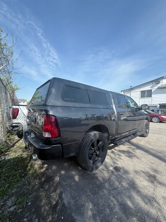 Ram 1500 Classic EXPRESS CREWCAB V8 4X4 EDITION NUIT 2021 à St-Jean-Sur-Richelieu, Québec - 2 - w1024h768px