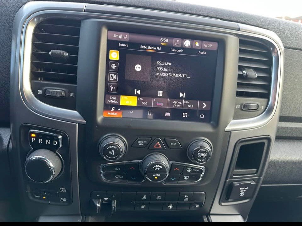 Ram 1500 Classic Warlock Crewcab V8 4x4 2022 à St-Jean-Sur-Richelieu, Québec - 7 - w1024h768px