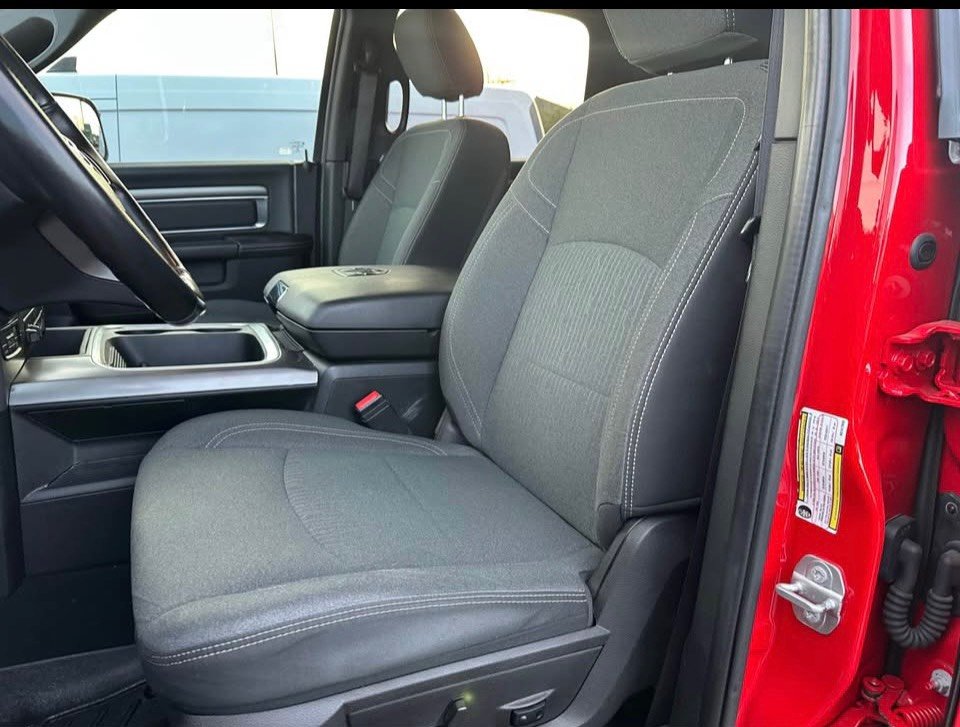 Ram 1500 Classic Warlock Crewcab V8 4x4 2022 à St-Jean-Sur-Richelieu, Québec - 6 - w1024h768px