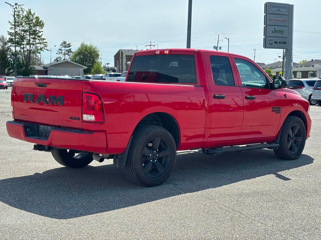 2022 Ram 1500 Classic EXPRESS // QUAD CAB // BOÎTE 6.4'' in Sherbrooke, Quebec - 3 - w1024h768px