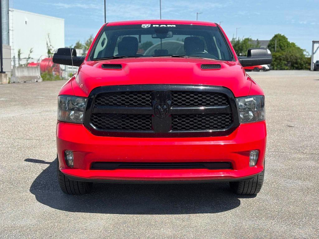 2022 Ram 1500 Classic EXPRESS // QUAD CAB // BOÎTE 6.4'' in Sherbrooke, Quebec - 4 - w1024h768px