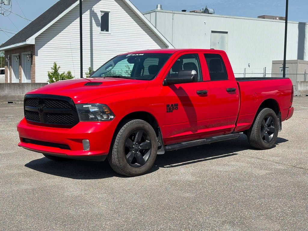 2022 Ram 1500 Classic EXPRESS // QUAD CAB // BOÎTE 6.4'' in Sherbrooke, Quebec - 2 - w1024h768px